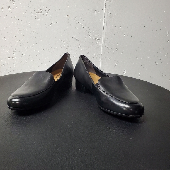 Trotters Women's Black Leather Loafers NWOT Sz 6.5 - Picture 8 of 11